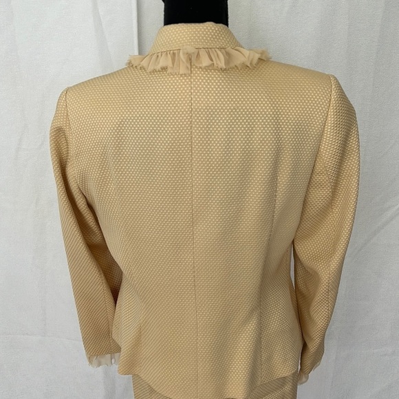 Designer Barbara Bates sand skirt suit vintage designer luxury Easter size 10 - Picture 7 of 7